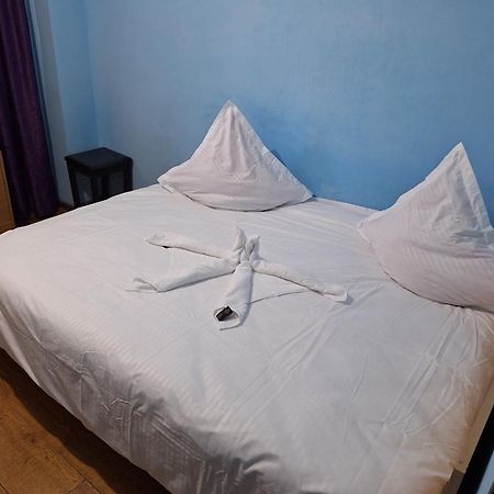Boutique Apartment Grigorescu Букурещ Екстериор снимка